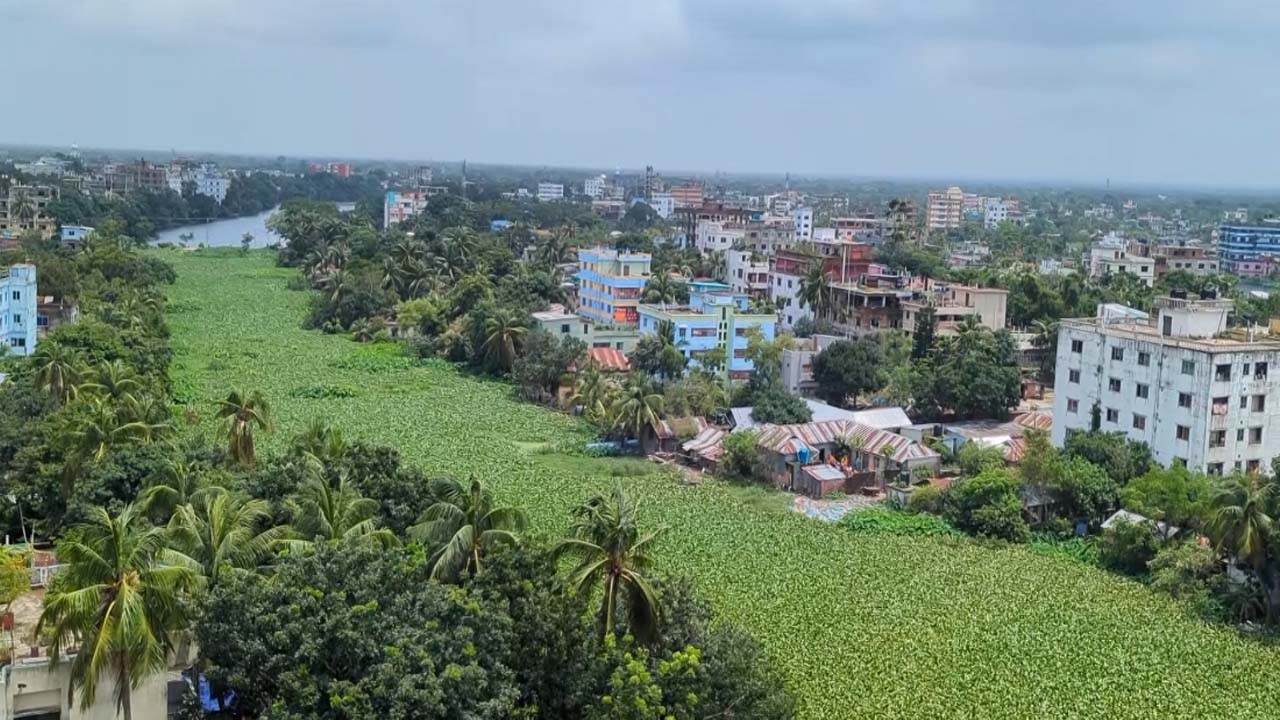 অস্তিত্ব সংকটে কুমিল্লার পুরাতন গোমতী নদী