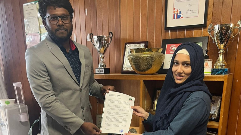 হাইকমিশনে স্মারকলিপিটি গ্রহণ করেন মিস তাইমা রহমান