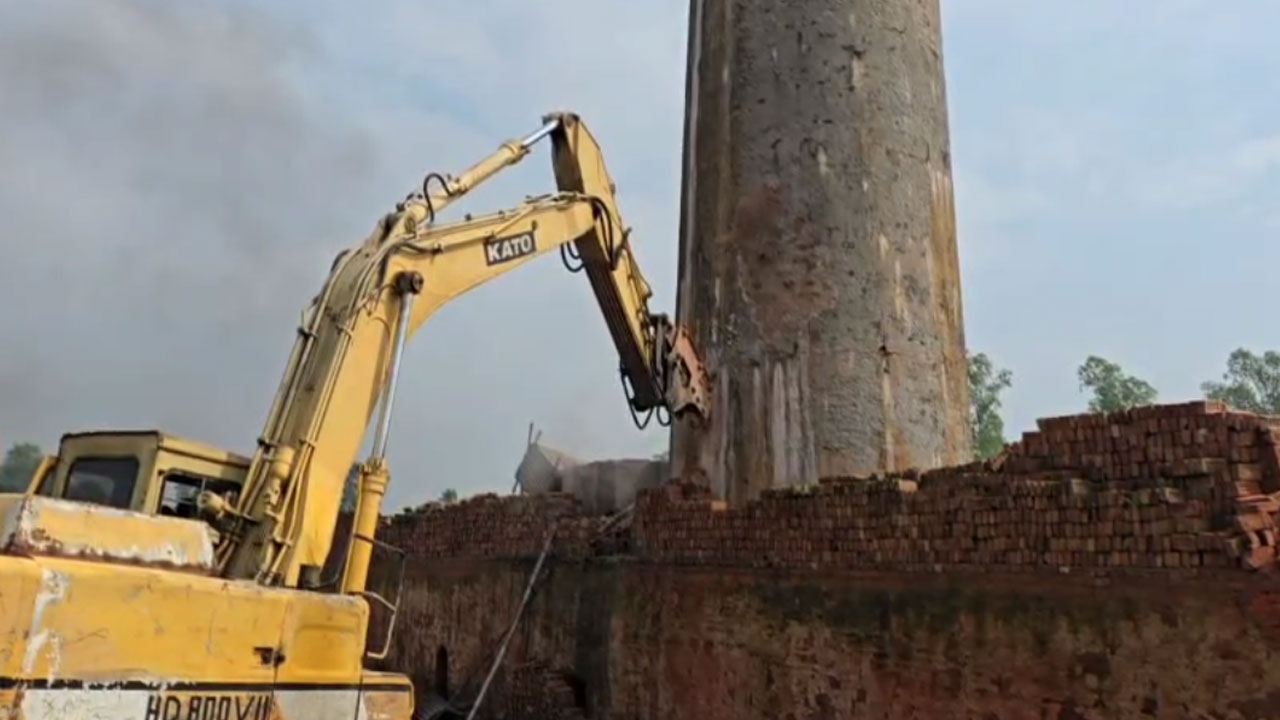 সাভারে অবৈধ ইটভাটায় পরিবেশ অধিদপ্তরের অভিযান