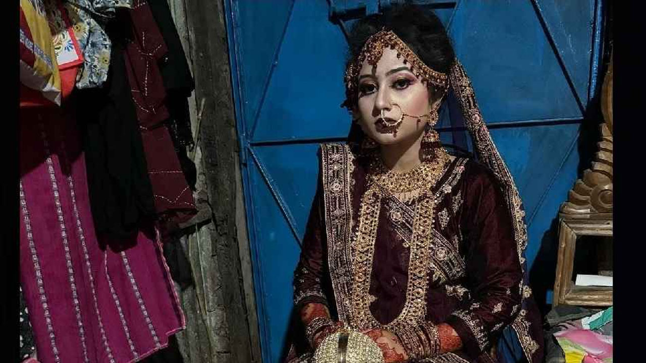 শ্বশুর বাড়ির নির্যাতন সহ্য করতে না পেরে জীবন দিল ইতালি প্রবাসীর স্ত্রী