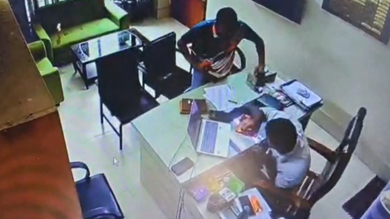 শেরপু‌রে কৃষি কর্মকর্তাকে মারধর, ছাত্রদল নেতার বিরুদ্ধে মামলা