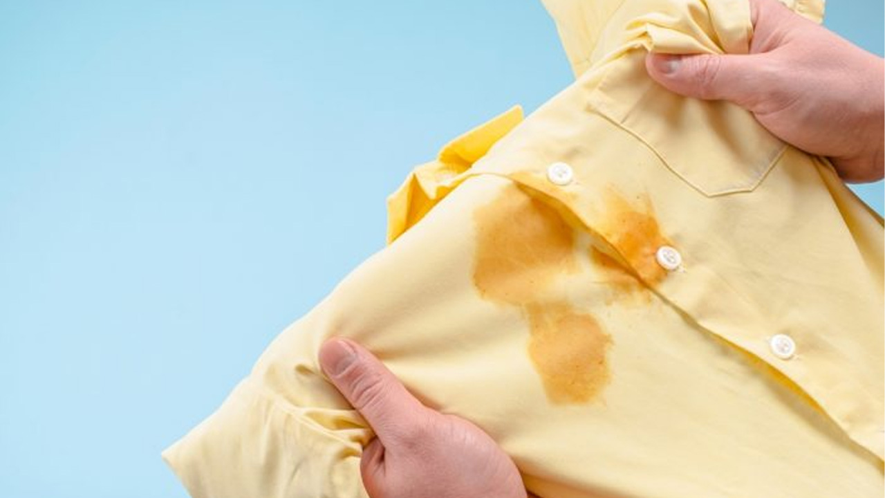 কাপড়ের দাগ তোলার সবচেয়ে সহজ উপায়
