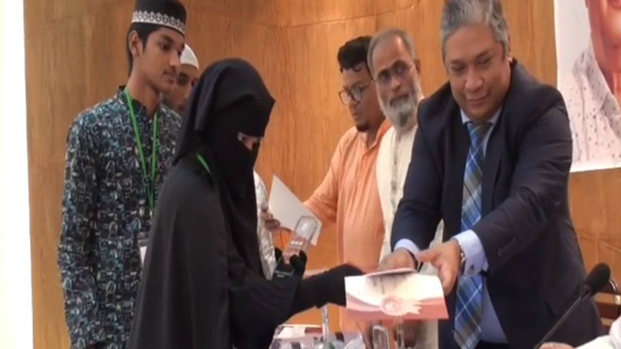 গাজীপুরে এইচএসসি আলিম কৃতী শিক্ষার্থীদের সংবর্ধনা