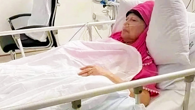খালেদা জিয়া হাসপাতালের ‘স্পেশাল কেয়ারে’, নেওয়া হতে পারে বিদেশে