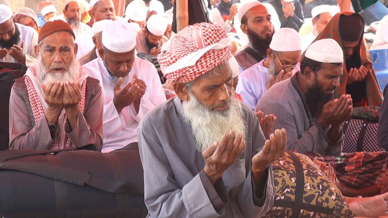 আখেরি মোনাজাতের মধ্য দিয়ে শেষ হলো তুরাগ তীরের জোড় ইজতেমা