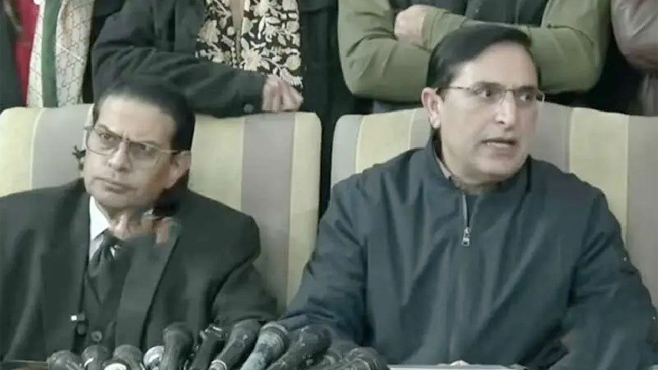 ইমরান খানকে নিয়ে সেনাবাহিনীর অভিযোগ হাস্যকর : পিটিআই