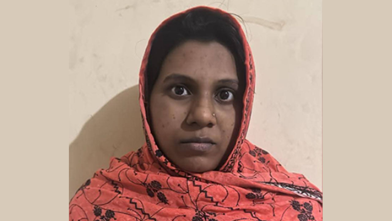 কুকুরছানা হত্যা মামলায় জামিন পেলেন সেই গৃহবধূ